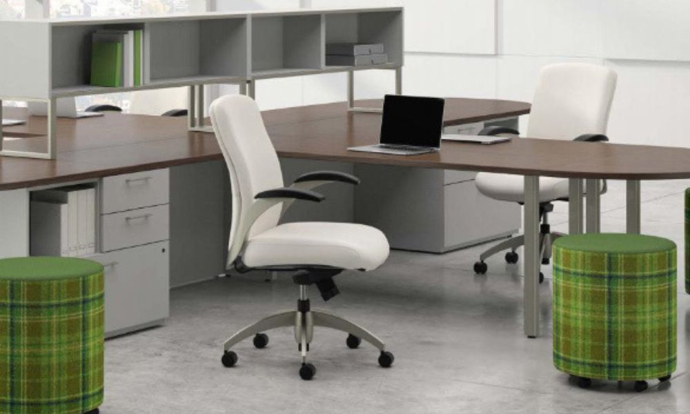 Office Desks 101: Finding the Perfect Desk for Your Office