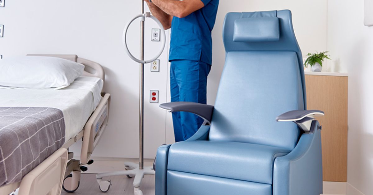 Furniture Layouts That Improve Workflow in Clinics